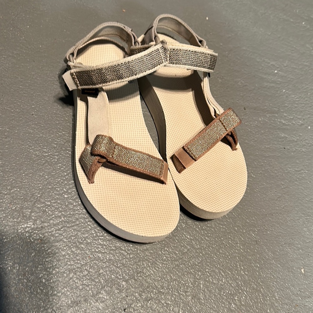 Midform Universal Karina Teva Sandals